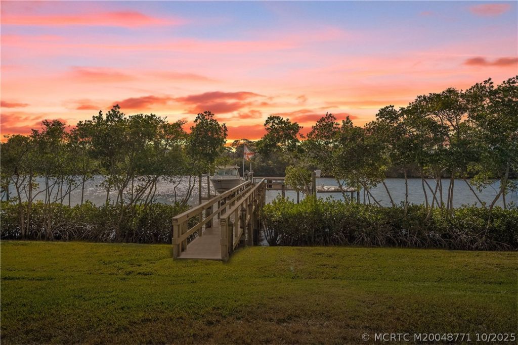 201 SE Fiore Bello, Port Saint Lucie, FL 34952 Photo