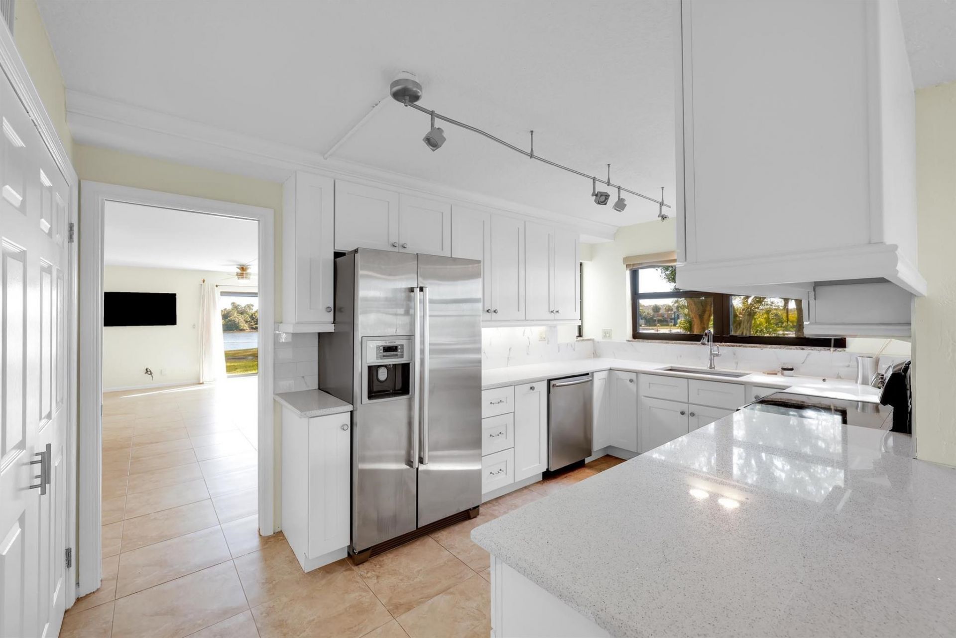 374 Golfview Rd, Unit 106, North Palm Beach, FL 33408 Photo