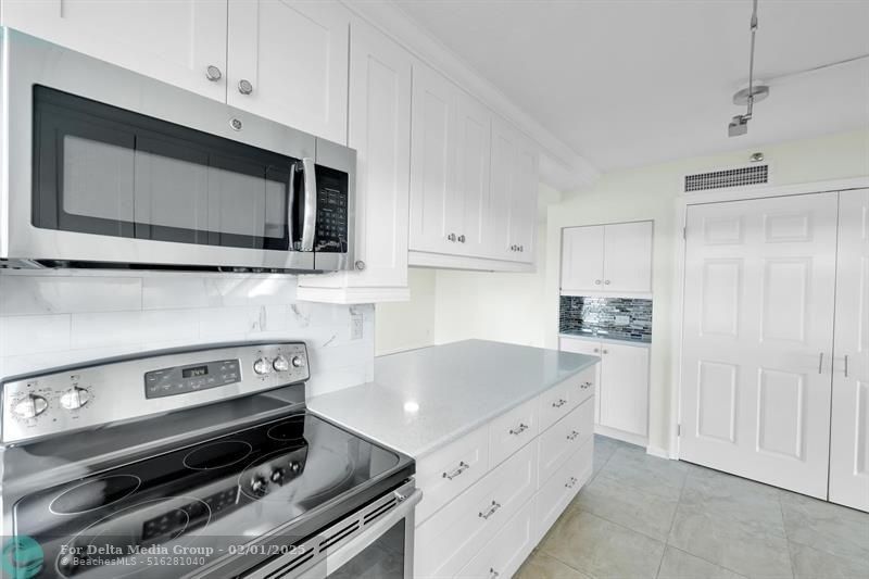 374 Golfview Rd, Unit 106, North Palm Beach, FL 33408 Photo