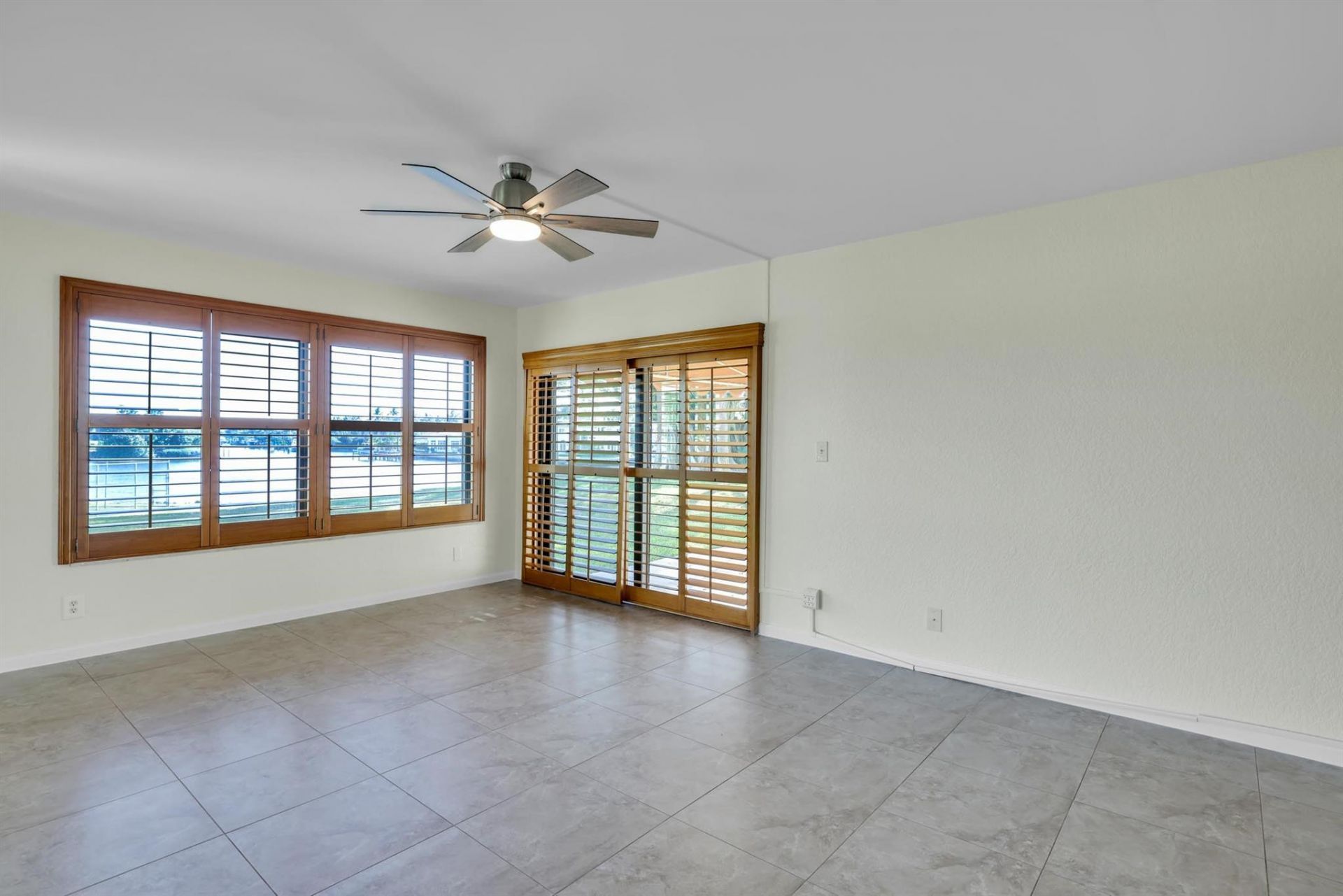 374 Golfview Rd, Unit 106, North Palm Beach, FL 33408 Photo