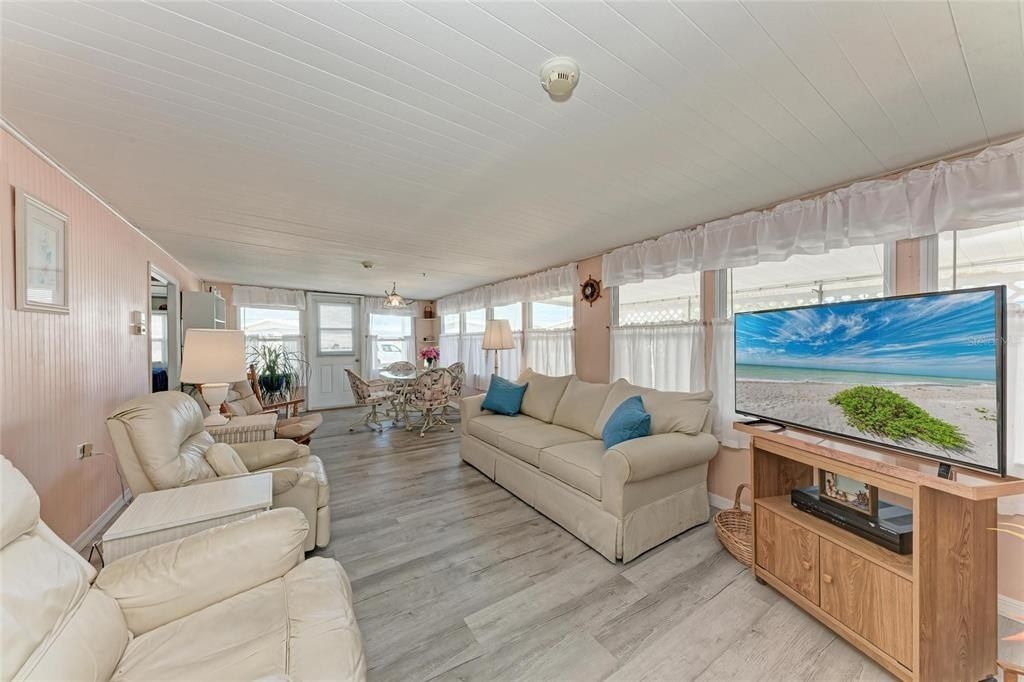 1610 Iowa Avenue, Bradenton, FL 34207 Photo