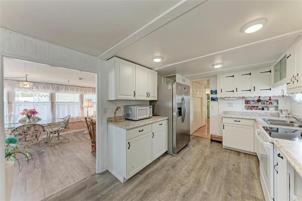 1610 Iowa Avenue, Bradenton, FL 34207 Photo