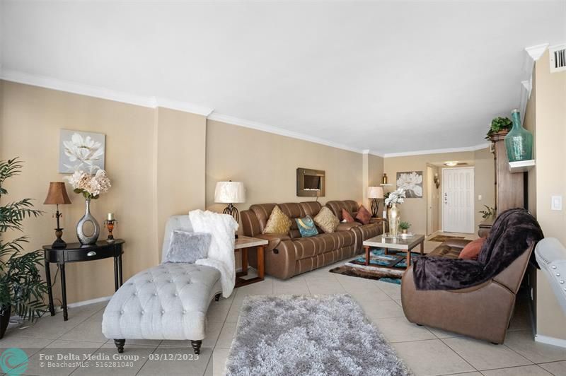 200 Leslie Drive, Unit 915, Hallandale Beach, FL 33009 Photo