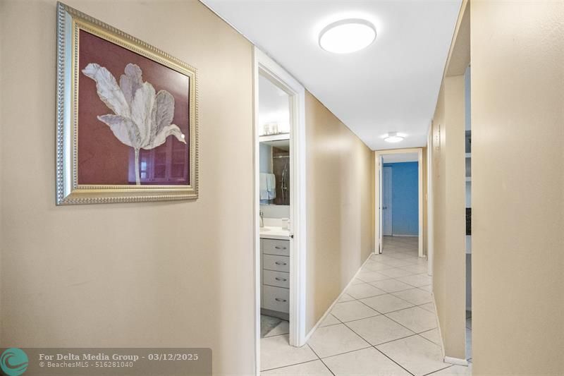 200 Leslie Drive, Unit 915, Hallandale Beach, FL 33009 Photo