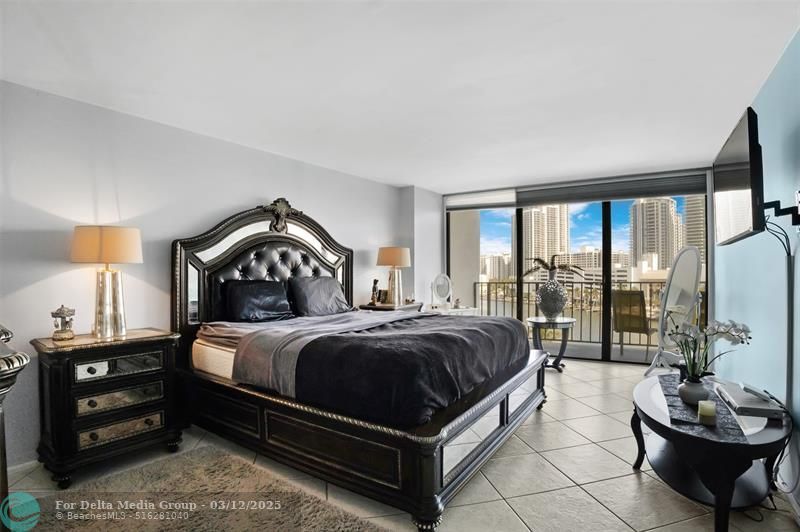 200 Leslie Drive, Unit 915, Hallandale Beach, FL 33009 Photo