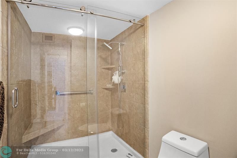 200 Leslie Drive, Unit 915, Hallandale Beach, FL 33009 Photo