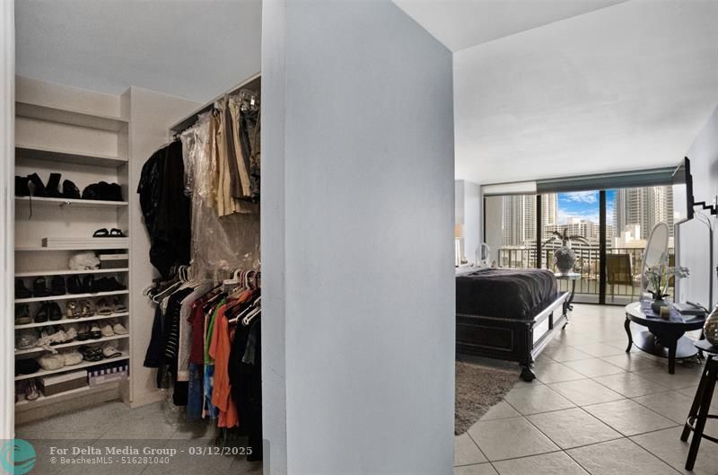 200 Leslie Drive, Unit 915, Hallandale Beach, FL 33009 Photo