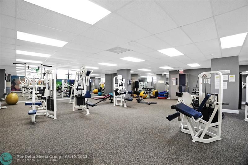 200 Leslie Drive, Unit 915, Hallandale Beach, FL 33009 Photo