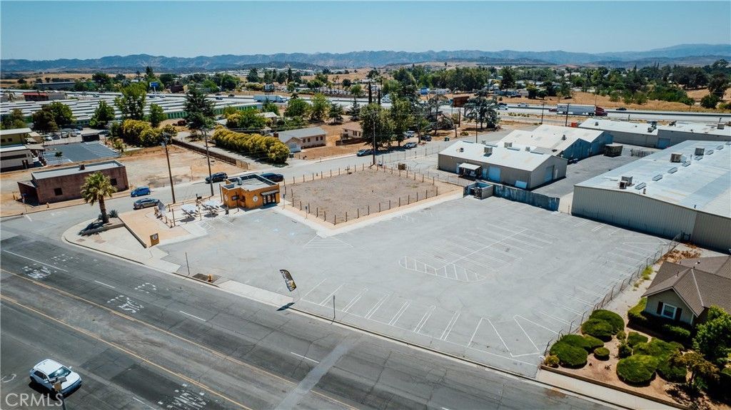 950 Calimesa Boulevard, Calimesa, CA 92320 Main Photo
