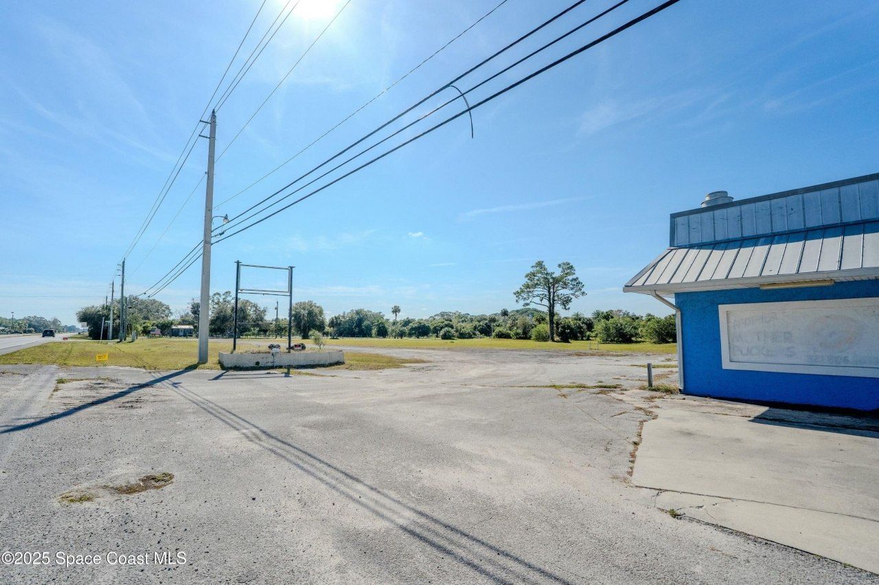 5999 N Courtenay Parkway, Merritt Island, FL 32953 Photo