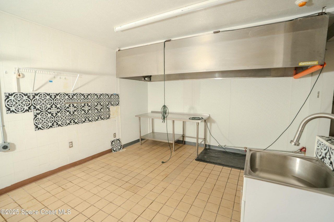 5999 N Courtenay Parkway, Merritt Island, FL 32953 Photo