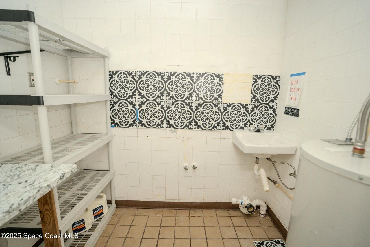 5999 N Courtenay Parkway, Merritt Island, FL 32953 Photo