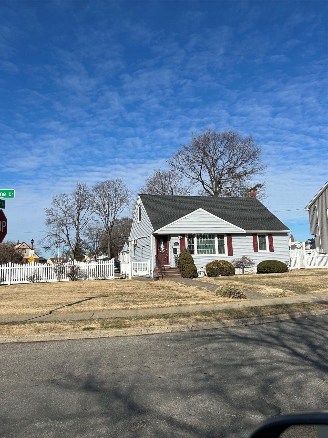 1096 Shelburne Drive, Franklin Square, NY 11010 Main Photo