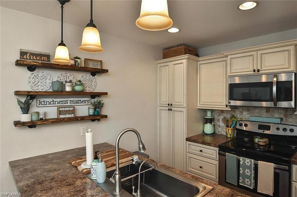 13134 Feather Sound Dr, Unit 409, Fort Myers, FL 33919 Photo