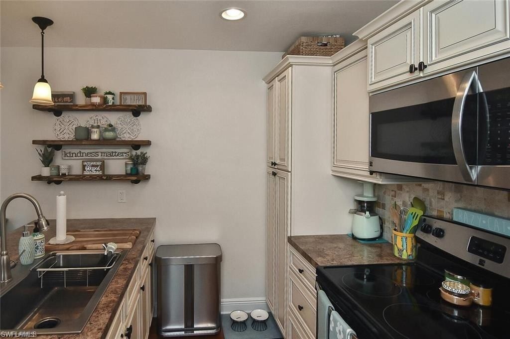 13134 Feather Sound Dr, Unit 409, Fort Myers, FL 33919 Photo