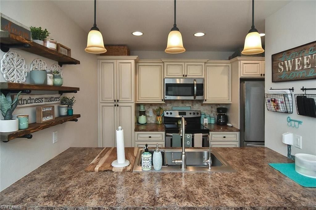 13134 Feather Sound Dr, Unit 409, Fort Myers, FL 33919 Photo