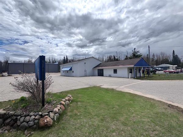 2356 N US 31 Highway, Petoskey, MI 49770