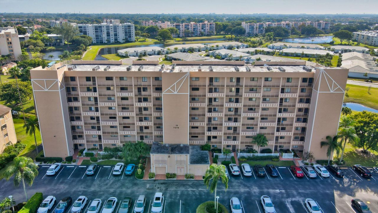 7076 Huntington Lane, Unit 407, Delray Beach, FL 33446 Photo