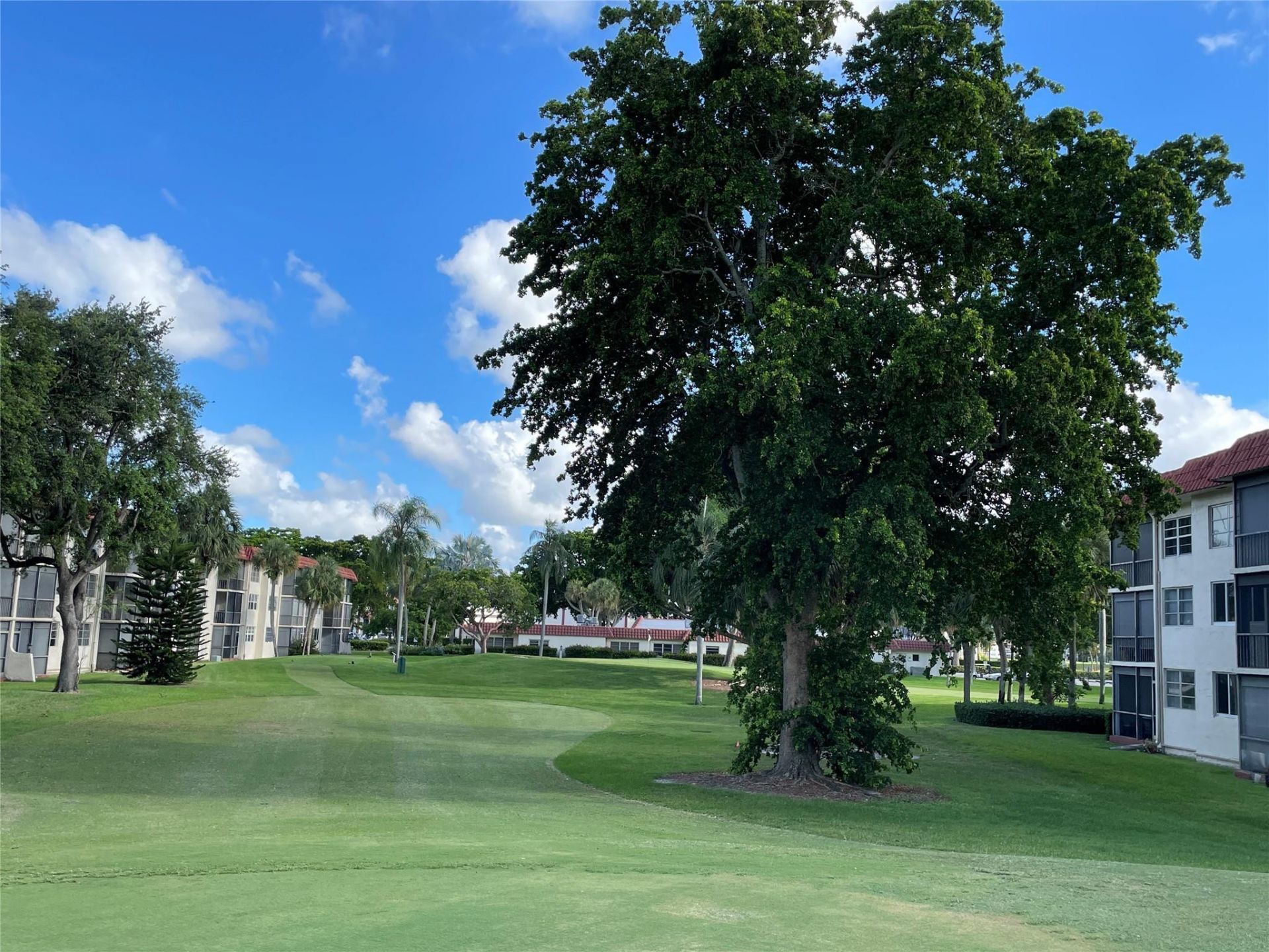 8962 S Hollybrook Boulevard, Unit 308, Pembroke Pines, FL 33025 Photo