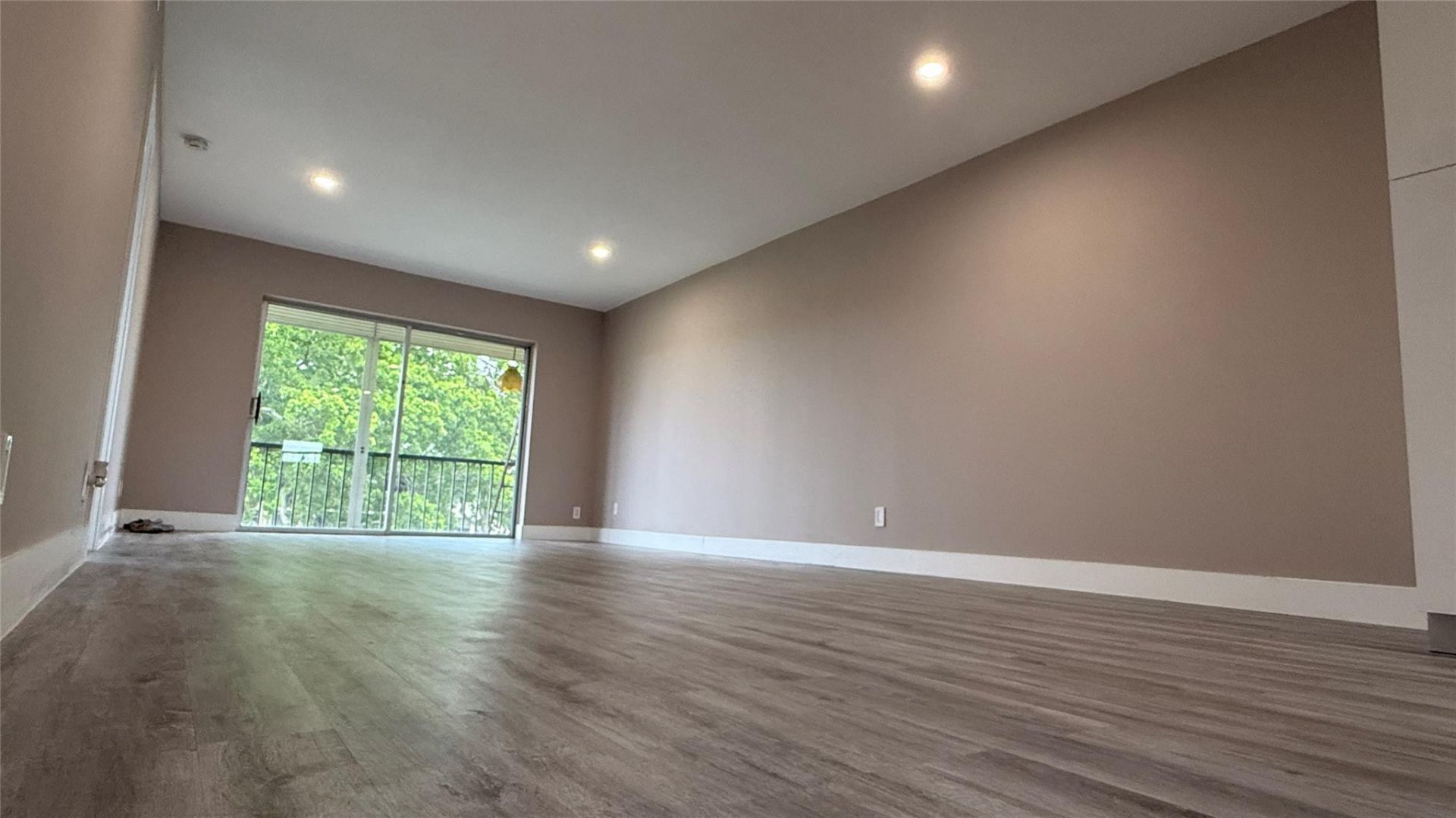 8962 S Hollybrook Boulevard, Unit 308, Pembroke Pines, FL 33025 Photo