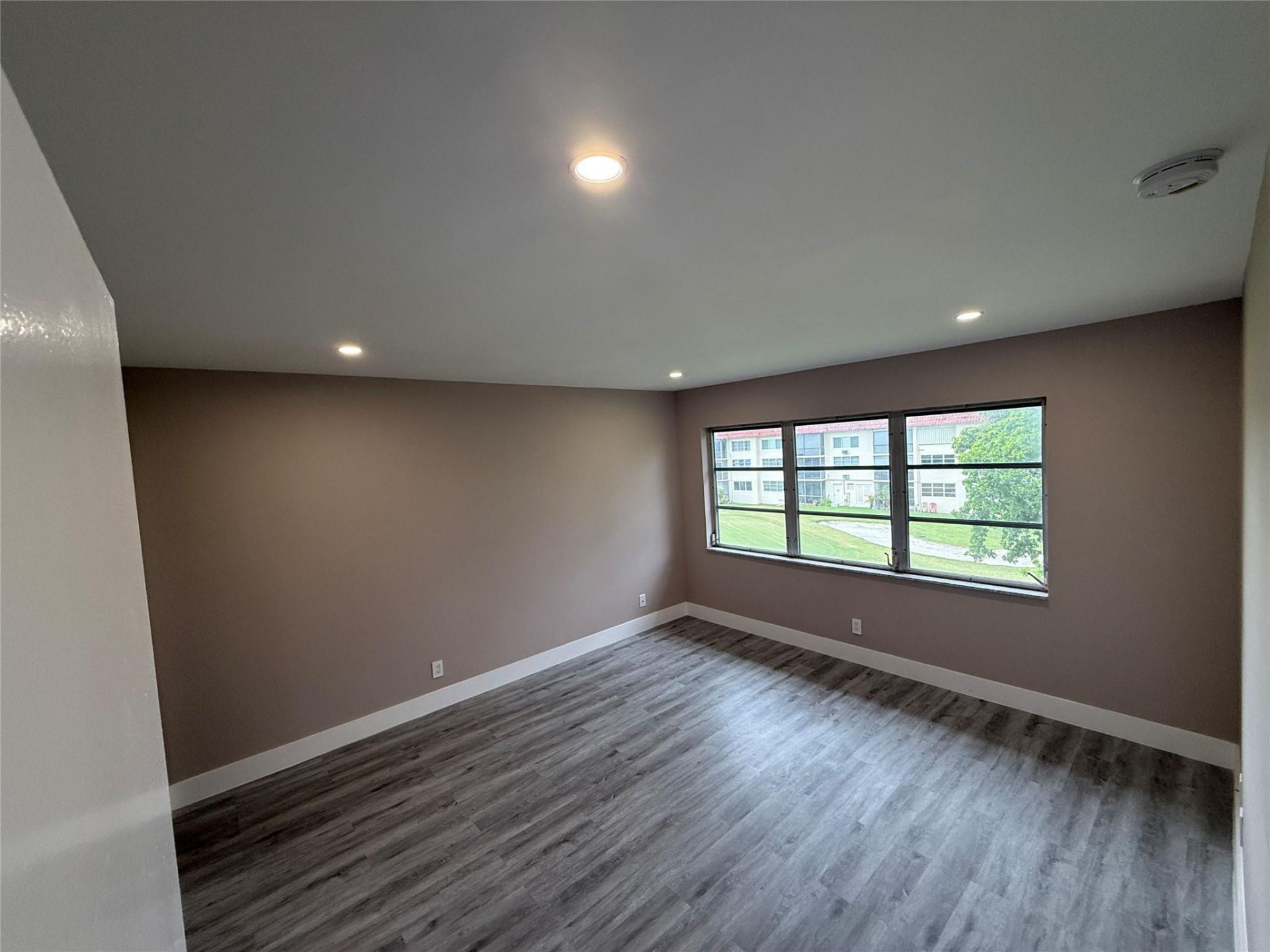 8962 S Hollybrook Boulevard, Unit 308, Pembroke Pines, FL 33025 Photo