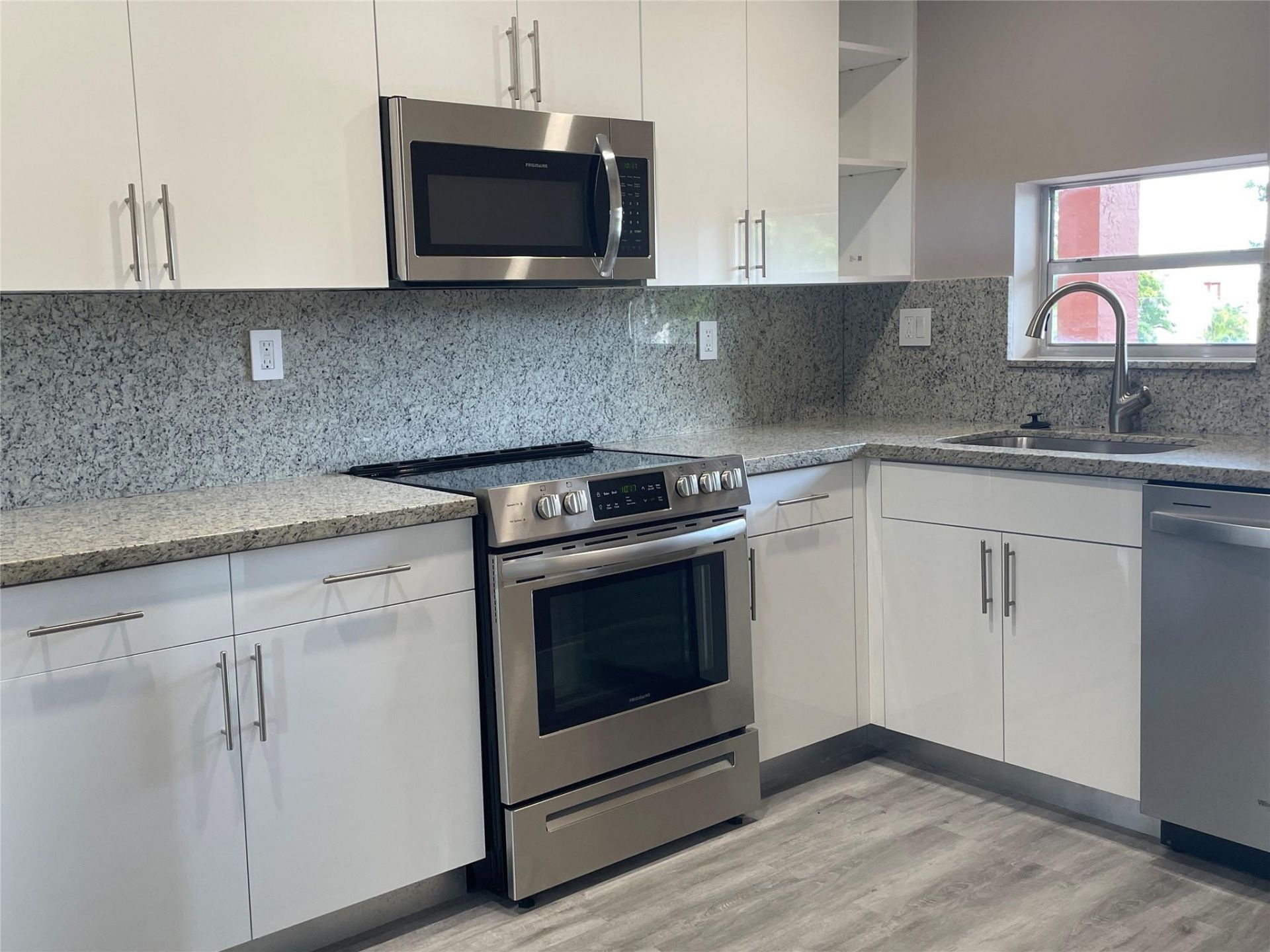 8962 S Hollybrook Boulevard, Unit 308, Pembroke Pines, FL 33025 Photo