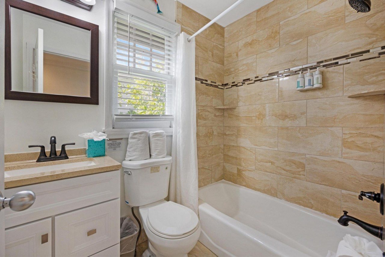 2002 Marina Villa Drive, Unit Hawks Cay, Duck, FL 33050 Photo