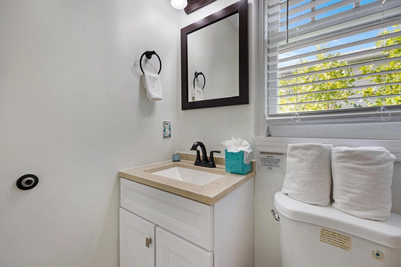 2002 Marina Villa Drive, Unit Hawks Cay, Duck, FL 33050 Photo