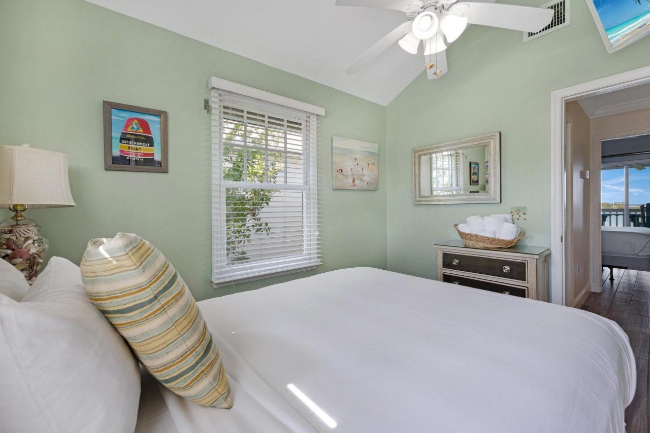 2002 Marina Villa Drive, Unit Hawks Cay, Duck, FL 33050 Photo