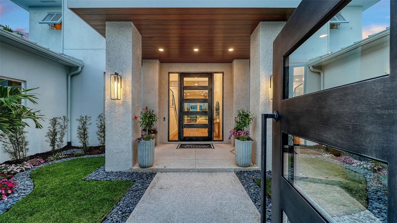 1521 S Lake Shore Drive, Sarasota, FL 34231 Photo