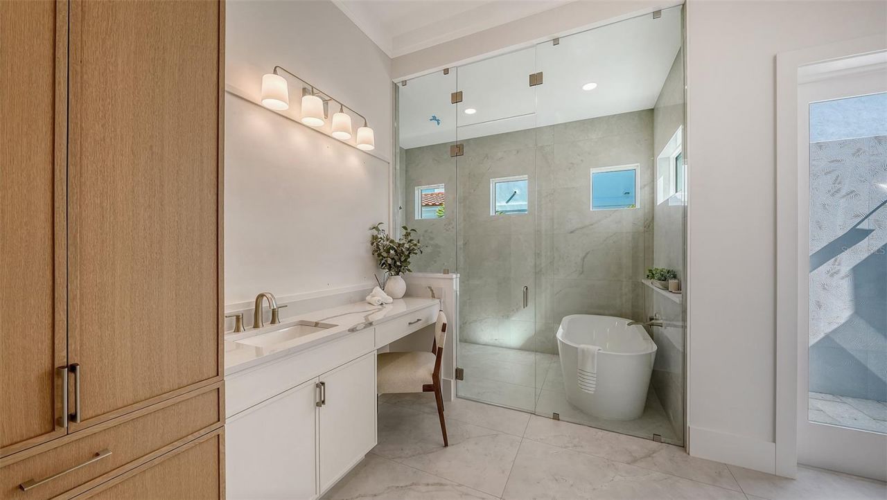 1521 S Lake Shore Drive, Sarasota, FL 34231 Photo