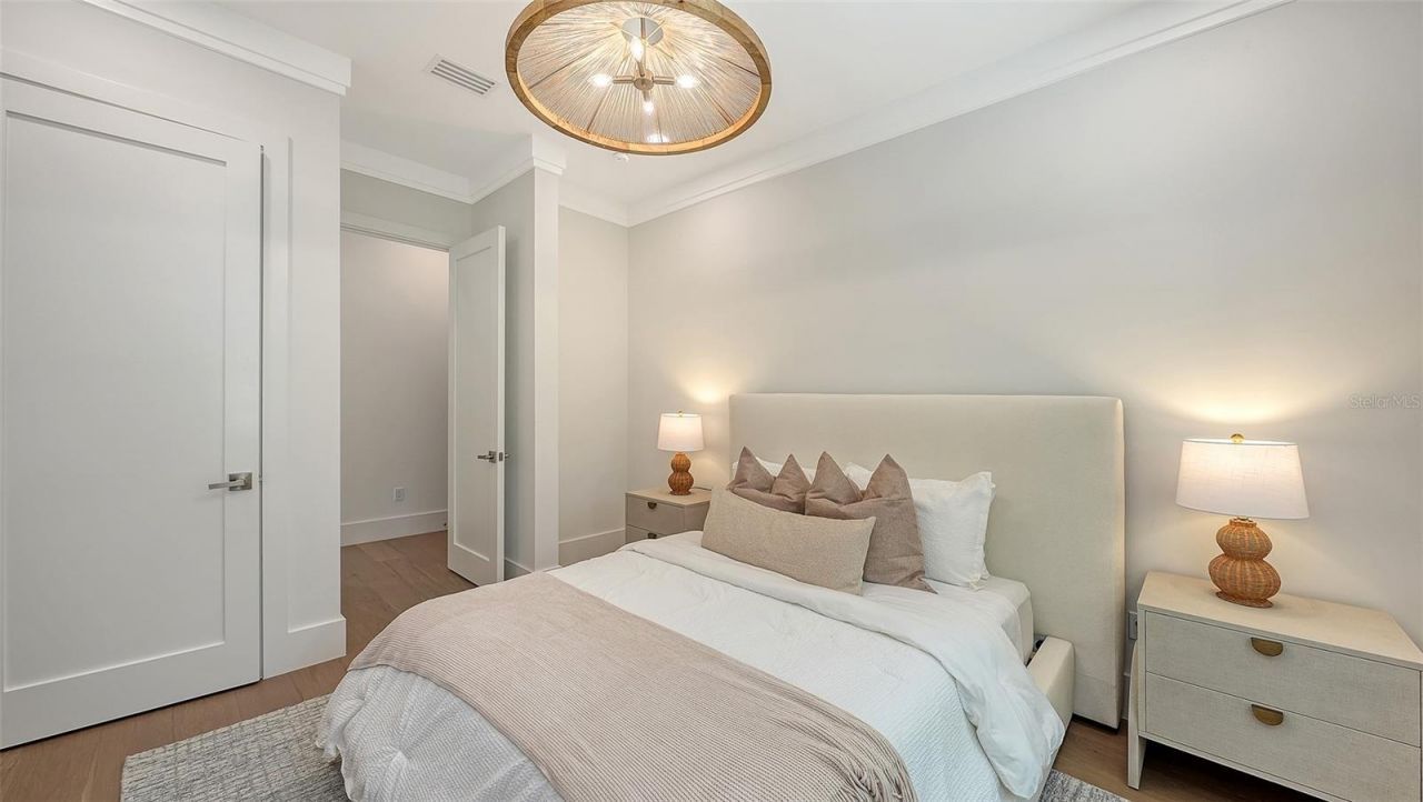 1521 S Lake Shore Drive, Sarasota, FL 34231 Photo