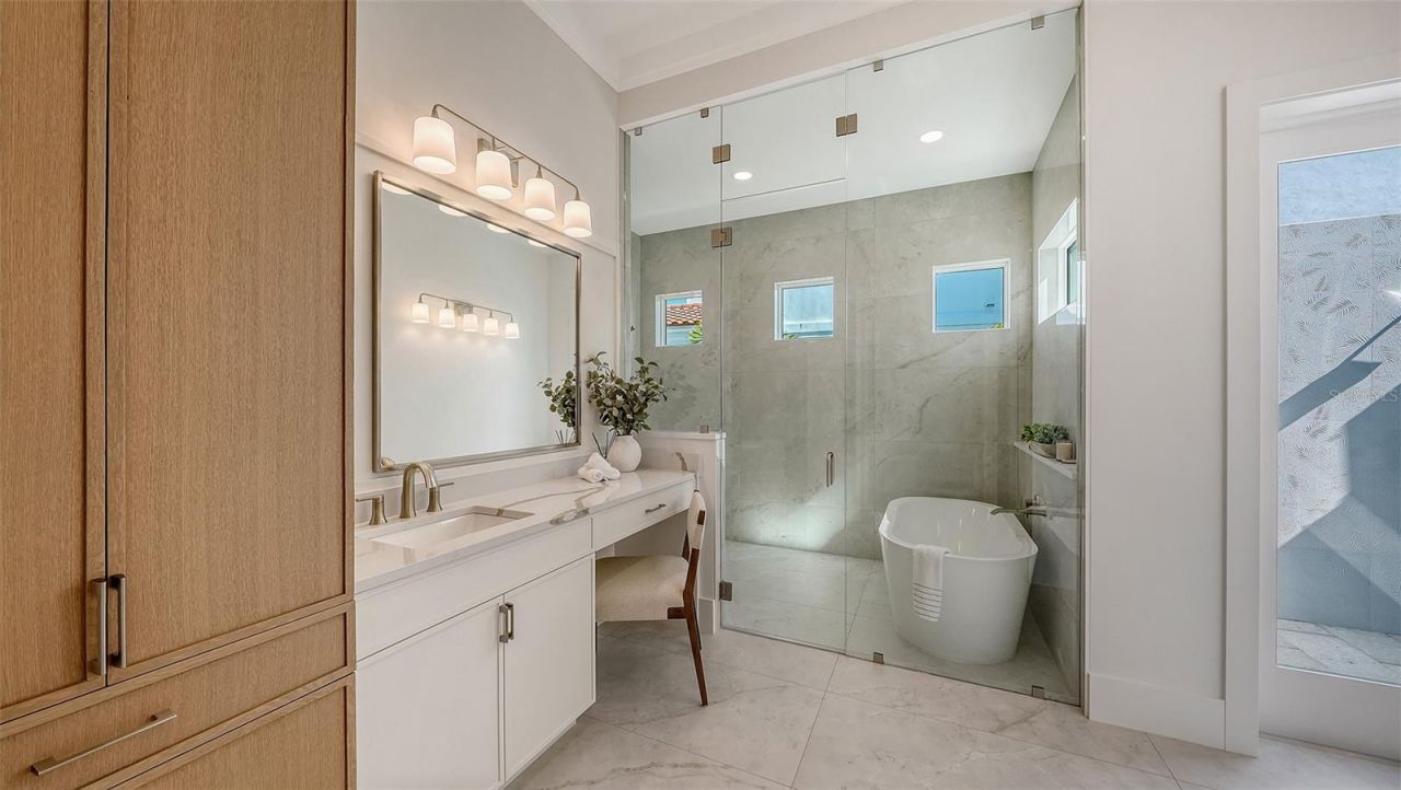 1521 S Lake Shore Drive, Sarasota, FL 34231 Photo