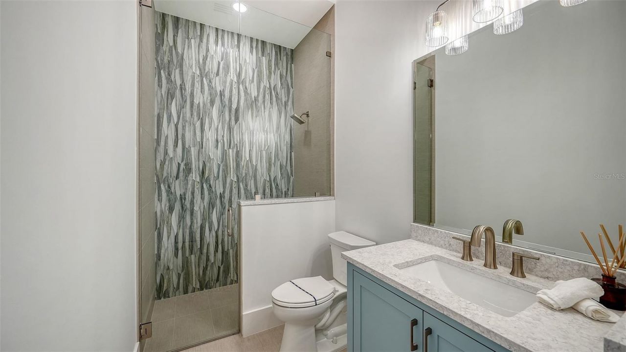 1521 S Lake Shore Drive, Sarasota, FL 34231 Photo