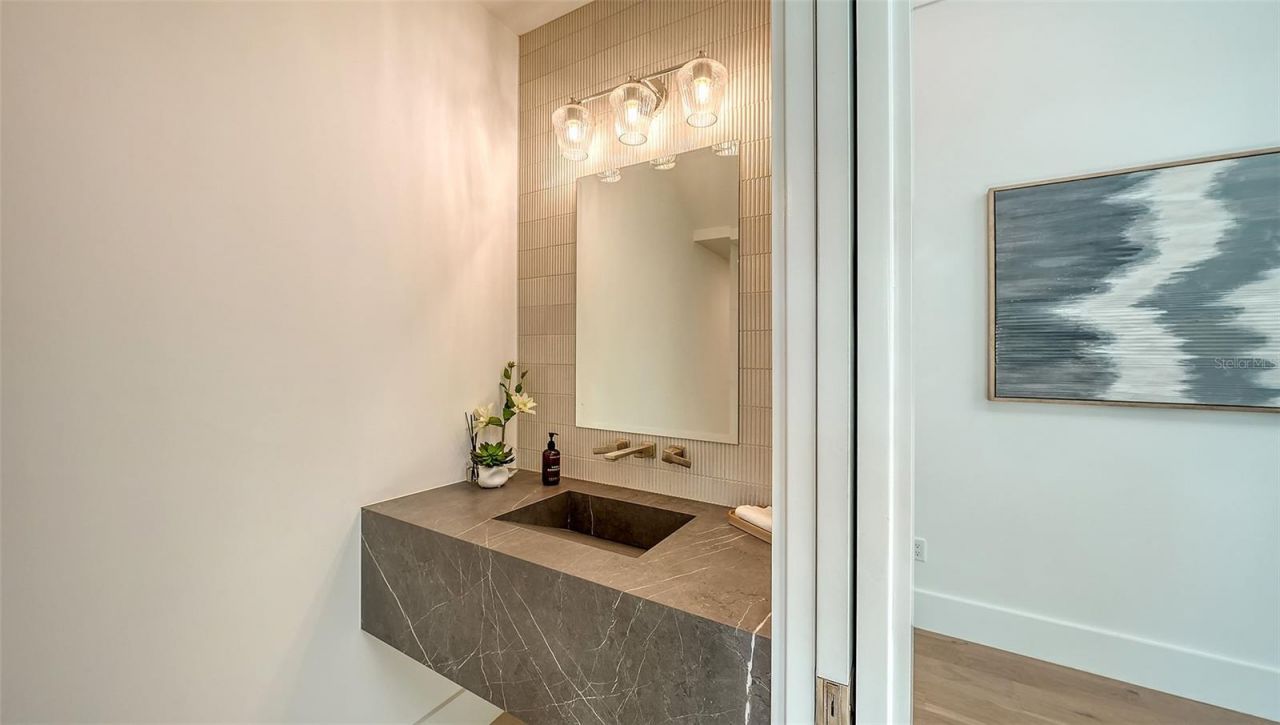 1521 S Lake Shore Drive, Sarasota, FL 34231 Photo