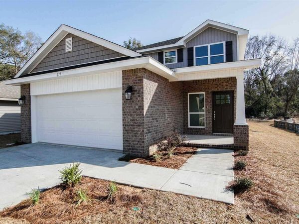 931 Pine Top Ln, Unit 7B, Cantonment, FL 32533