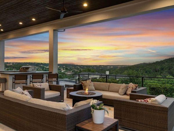 821 Laughing Dog CT, Leander, TX 78641