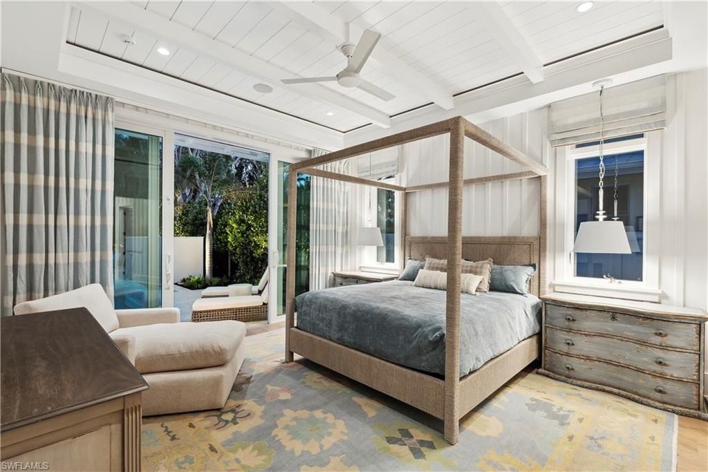 690 7th Ave N, Naples, FL 34102 Photo