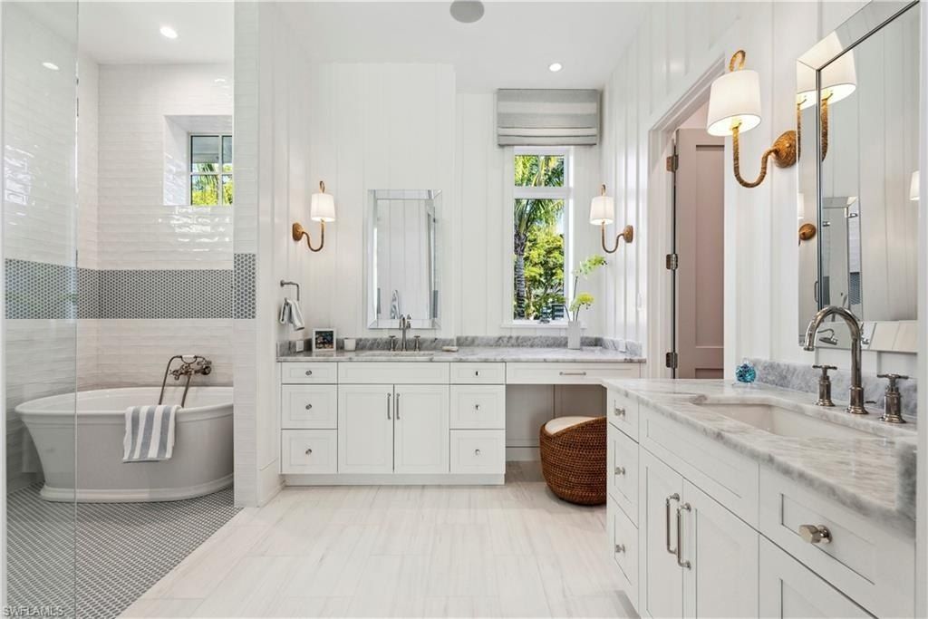 690 7th Ave N, Naples, FL 34102 Photo