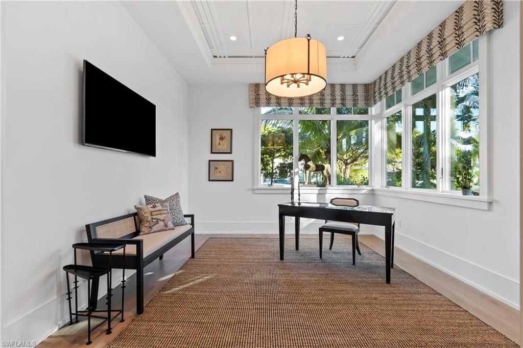 690 7th Ave N, Naples, FL 34102 Photo