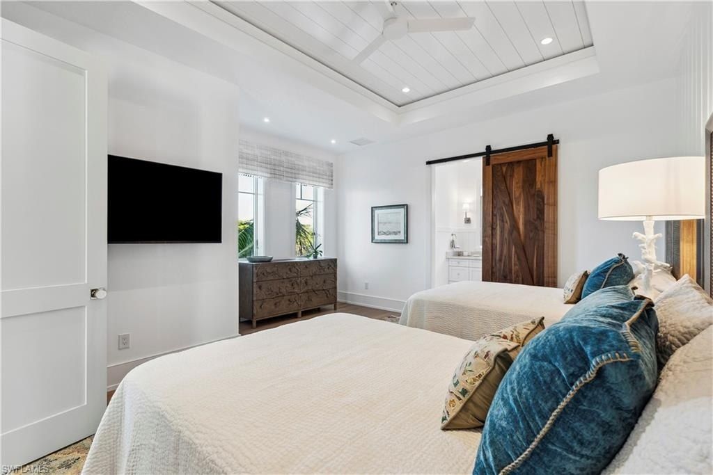 690 7th Ave N, Naples, FL 34102 Photo