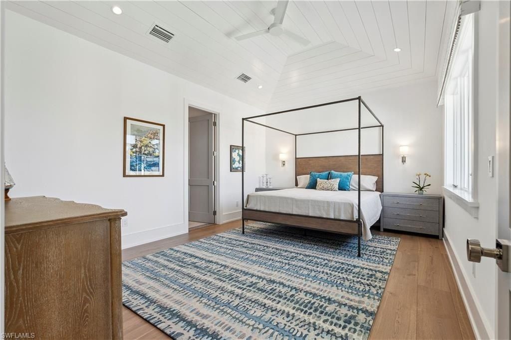 690 7th Ave N, Naples, FL 34102 Photo