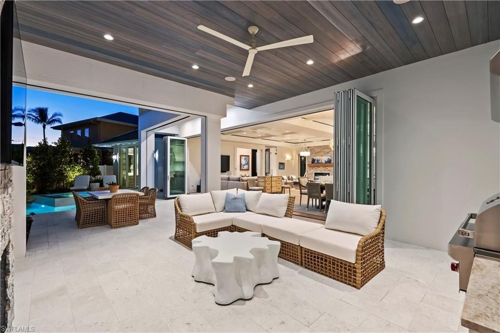 690 7th Ave N, Naples, FL 34102 Photo