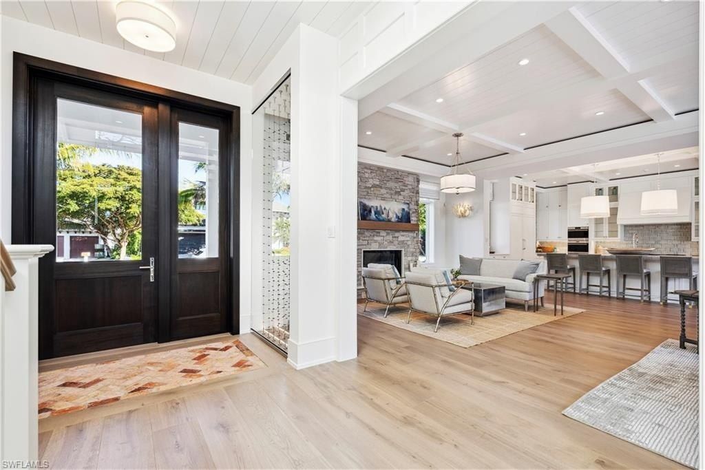 690 7th Ave N, Naples, FL 34102 Photo