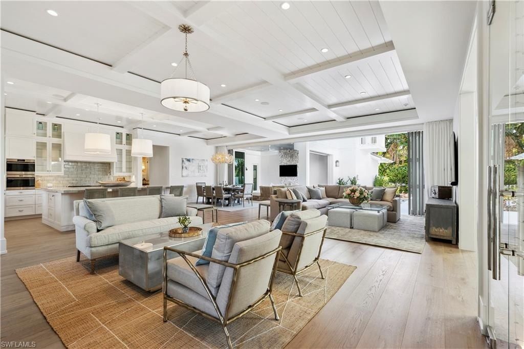 690 7th Ave N, Naples, FL 34102 Photo