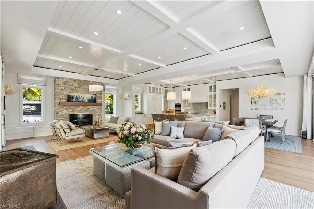 690 7th Ave N, Naples, FL 34102 Photo