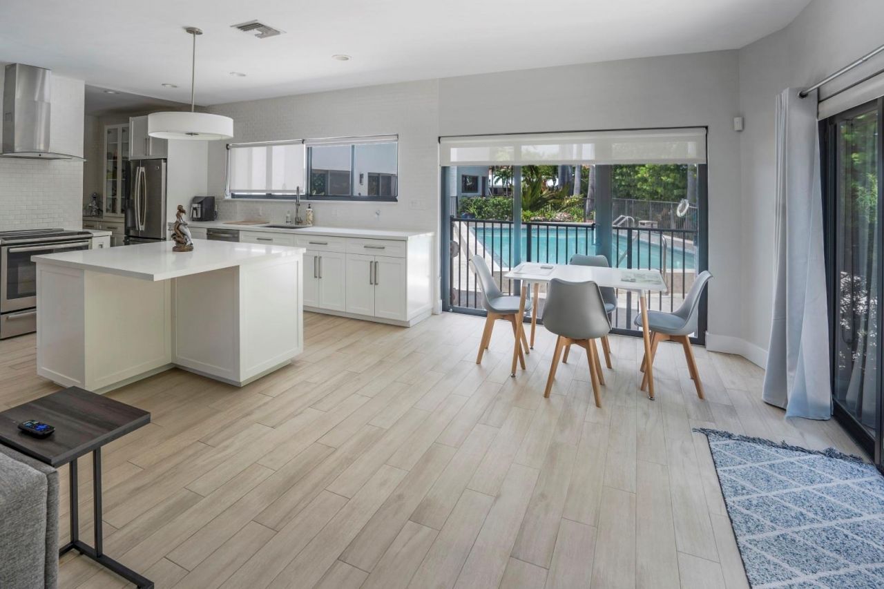 1121 Bel Air Dr, Highland Beach, FL 33487 Photo