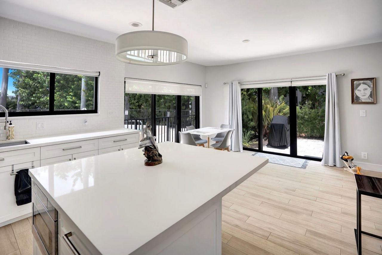 1121 Bel Air Dr, Highland Beach, FL 33487 Photo