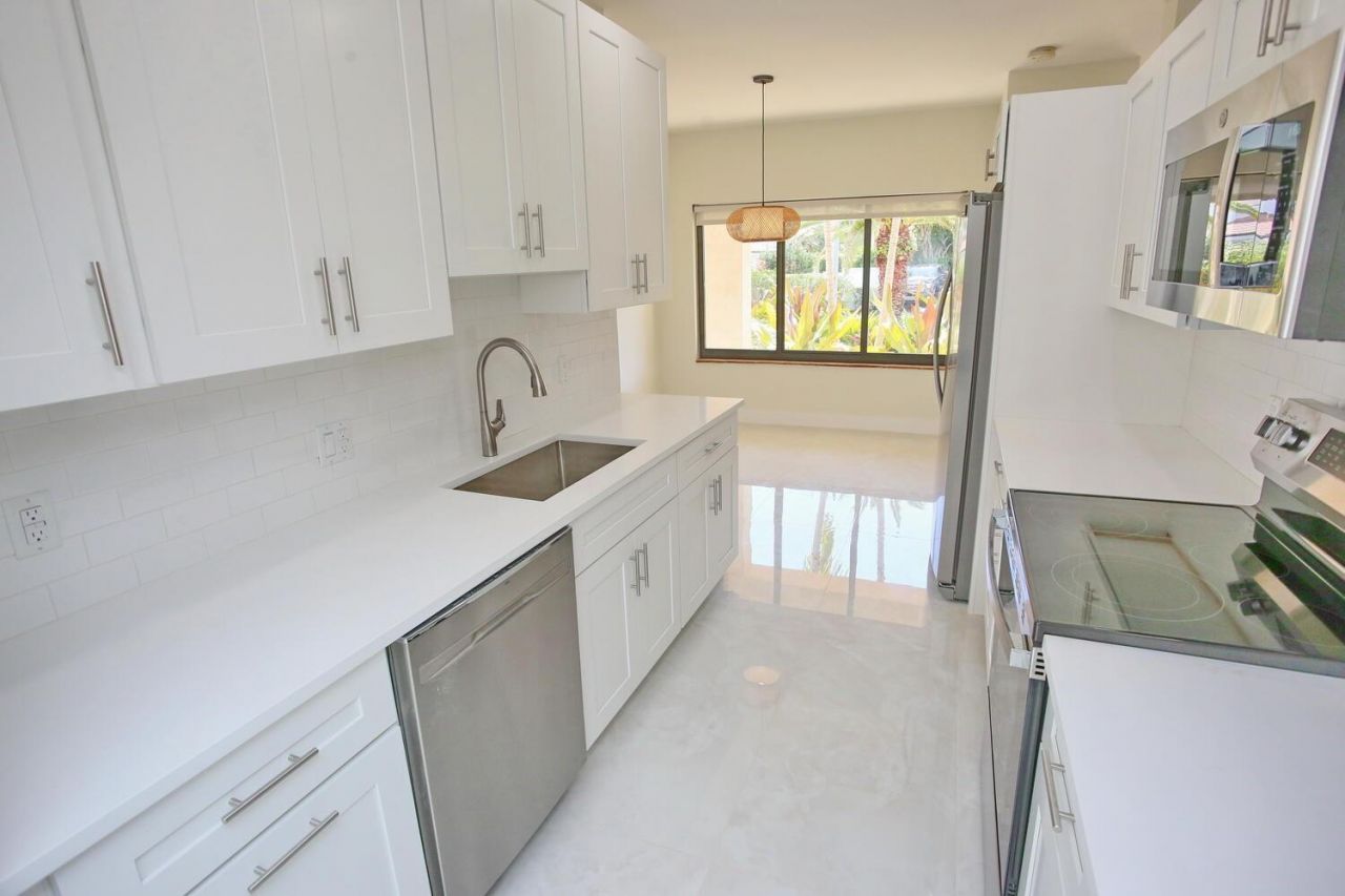 1121 Bel Air Dr, Highland Beach, FL 33487 Photo