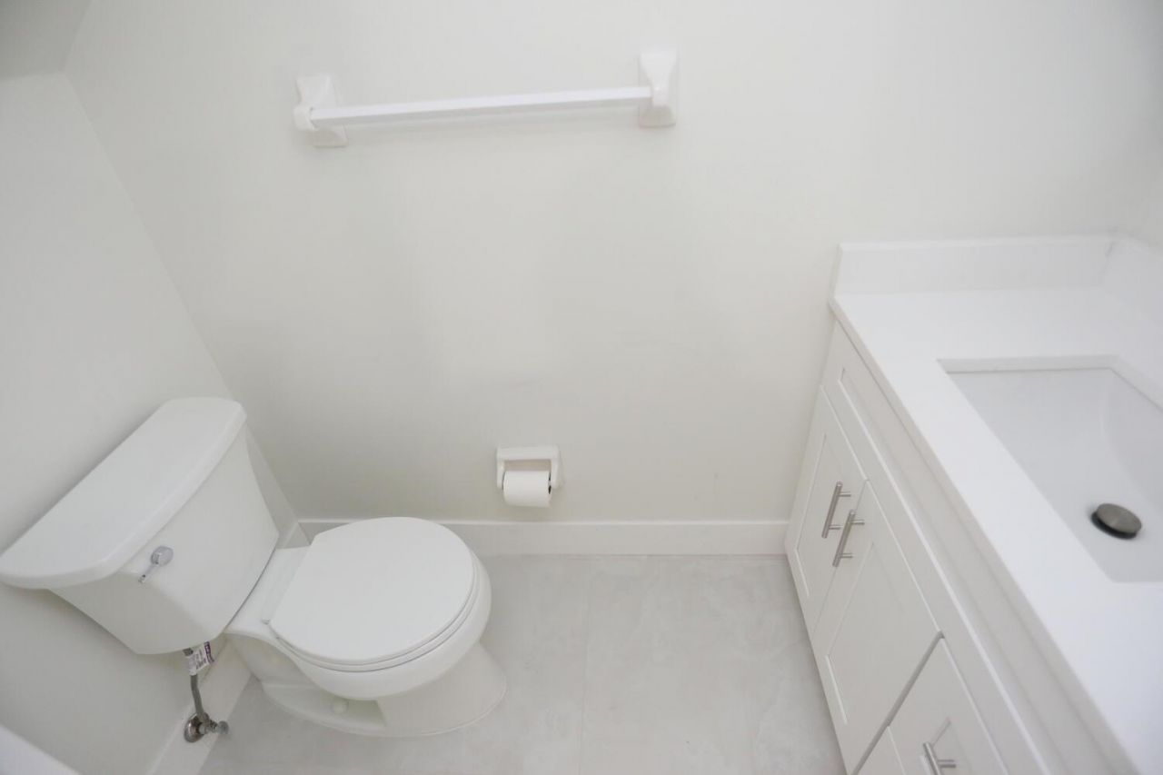 1121 Bel Air Dr, Highland Beach, FL 33487 Photo